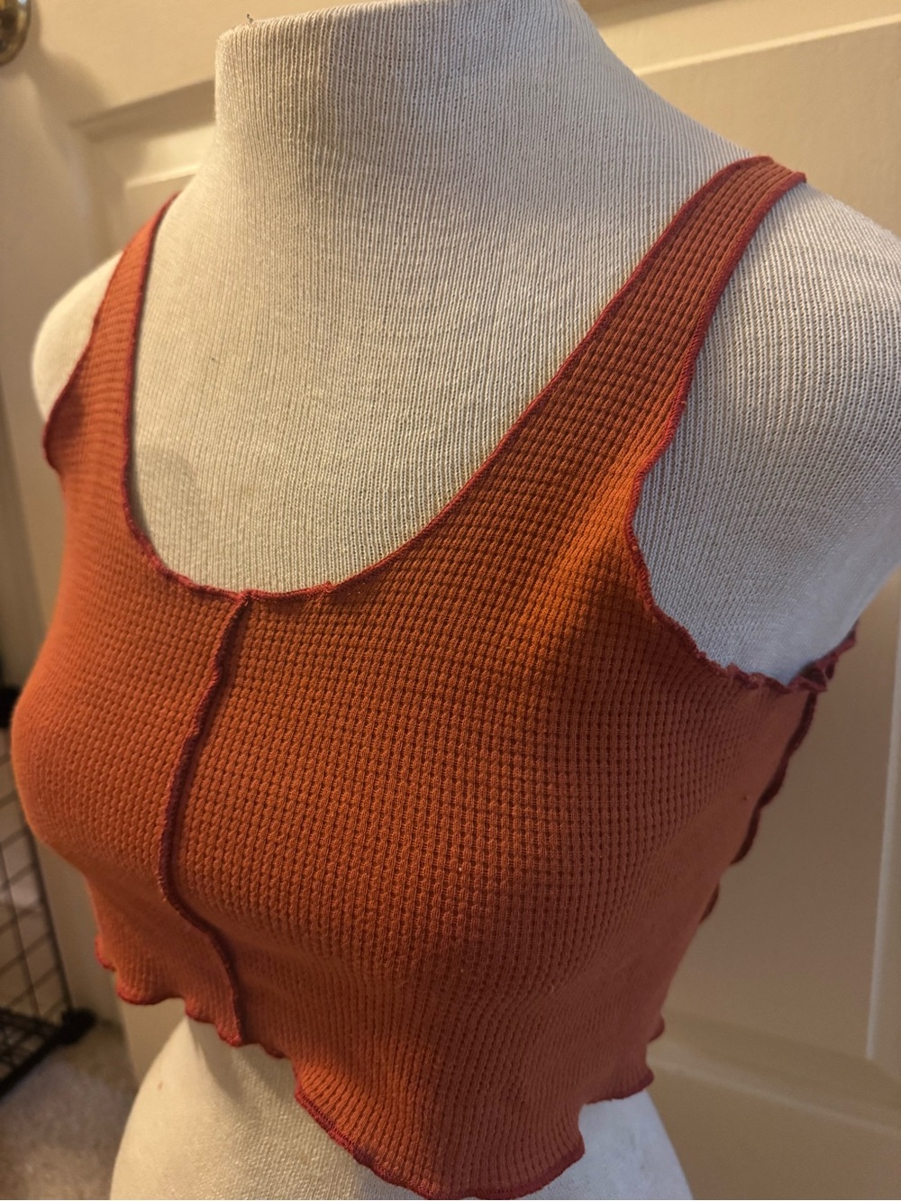 SHEIN Rust Ribbed Cropped Tank with Lettuce Hem
